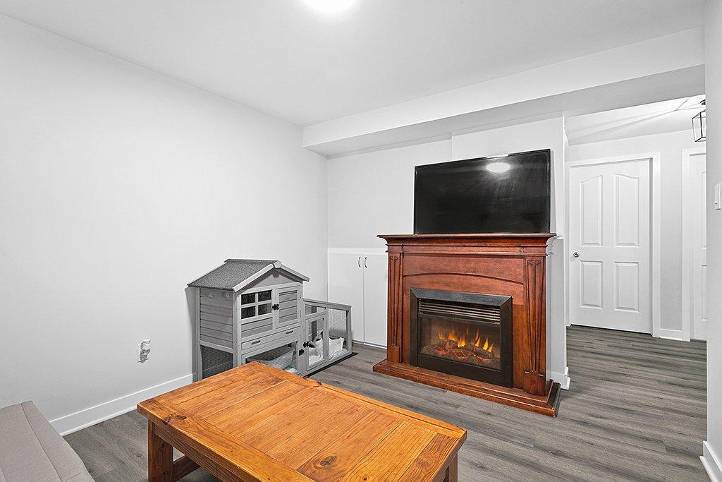 









305


Rue Alfred-Léon

,
Gatineau (Aylmer),




QC
J0X2X1

