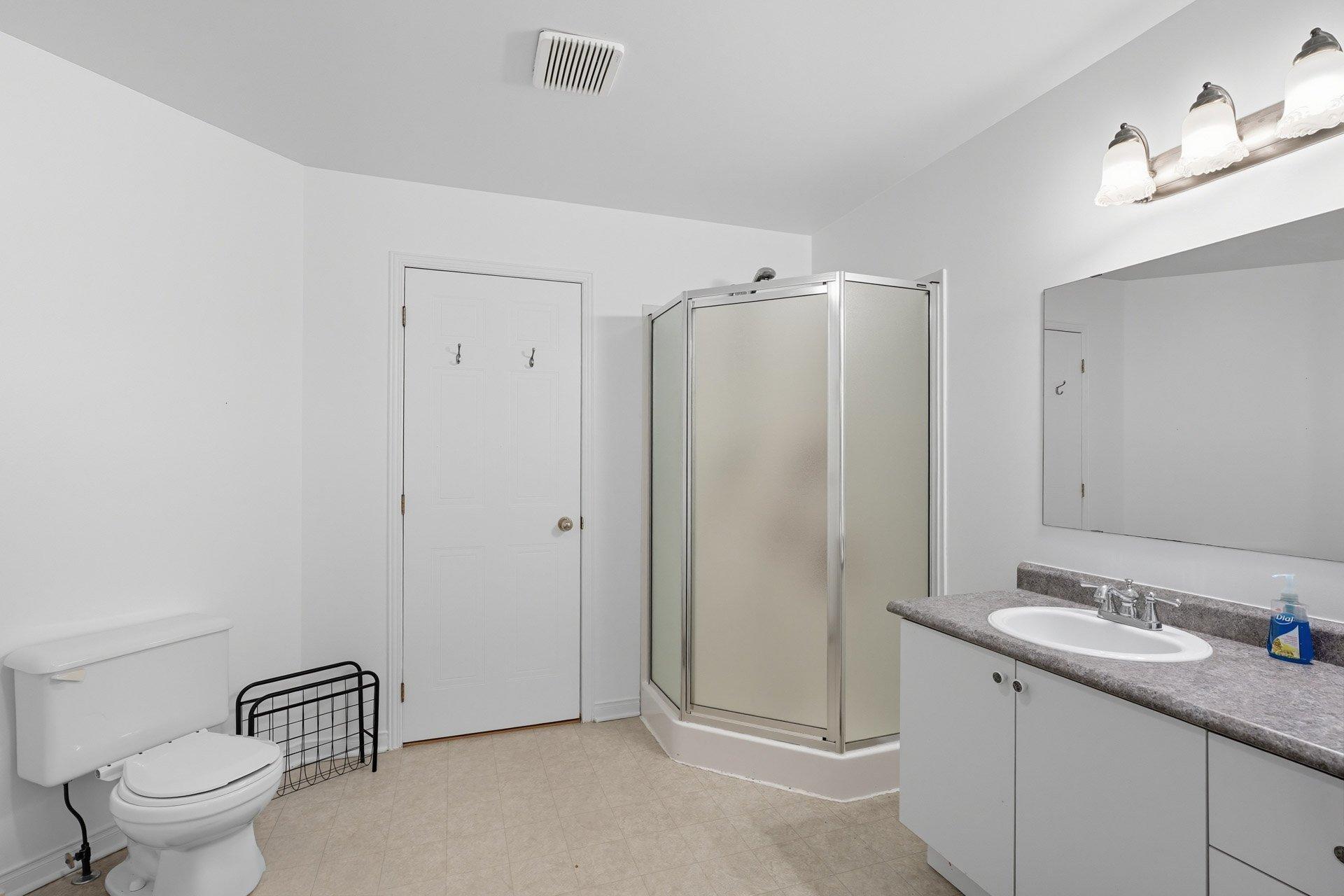 









1154


Rue de Neuville

,
Gatineau (Masson-Angers),




QC
J8M2C2

