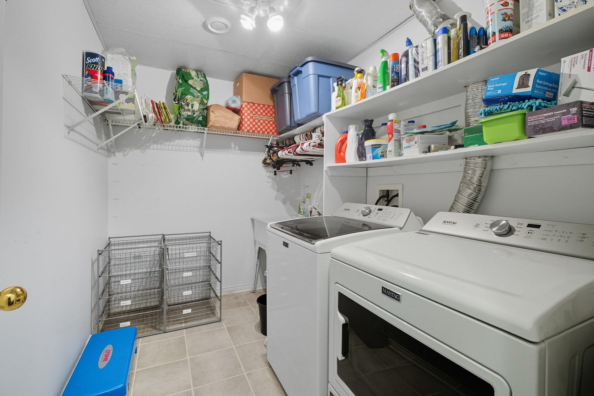 









1154


Rue de Neuville

,
Gatineau (Masson-Angers),




QC
J8M2C2

