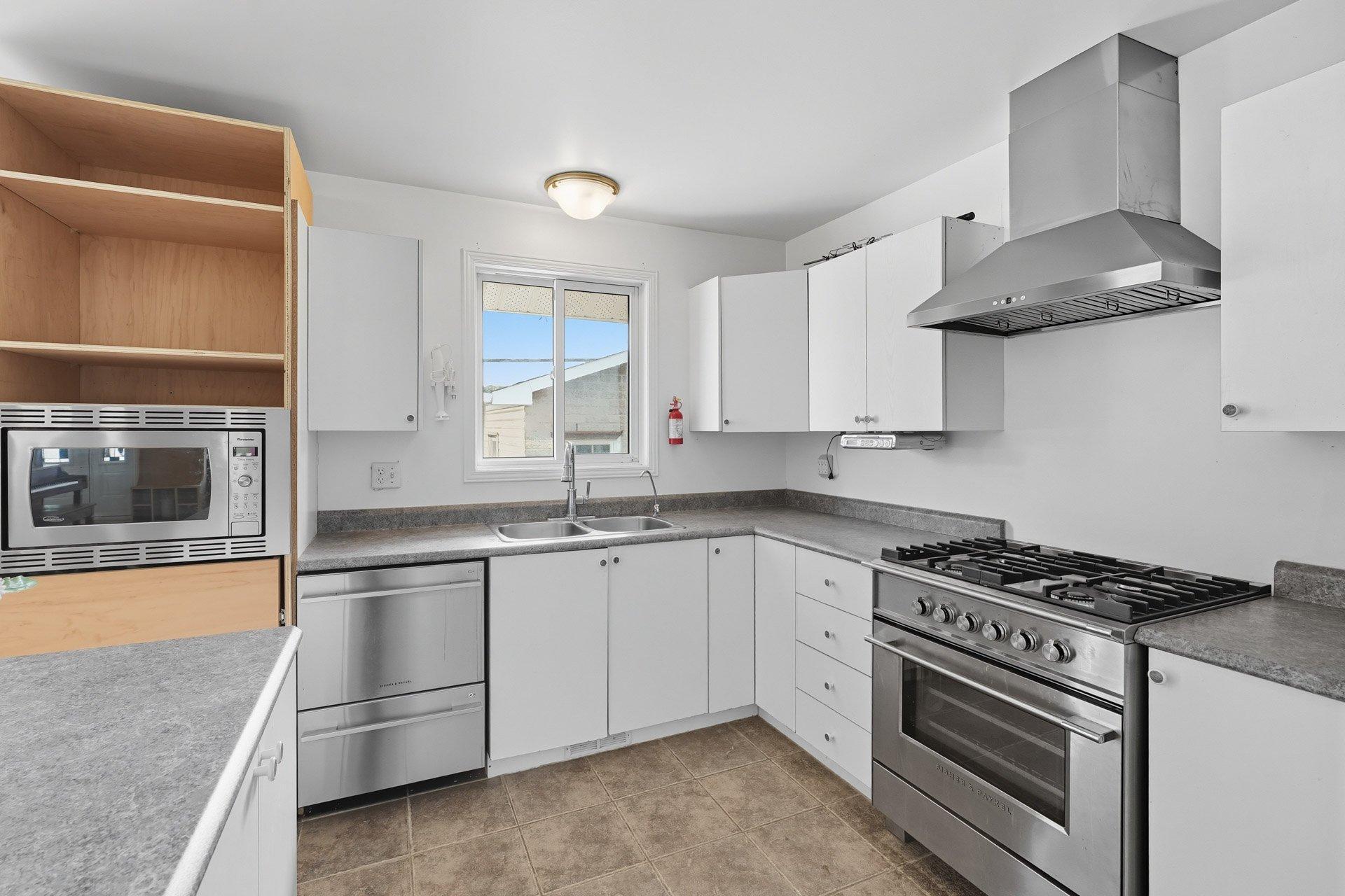 









1154


Rue de Neuville

,
Gatineau (Masson-Angers),




QC
J8M2C2

