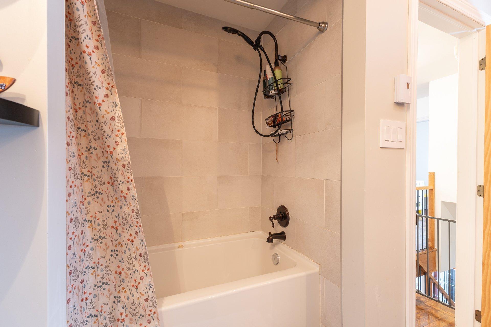 









1284


Rue Beatty

,
Montréal (Verdun/Île-des-Soeurs),




QC
H4H1Y1

