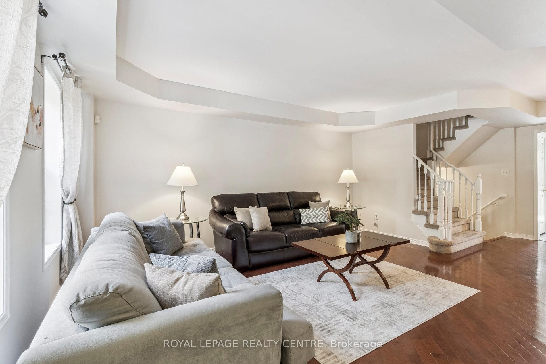 









90


Georgian

Drive,
Oakville,




ON
L6H 6V1

