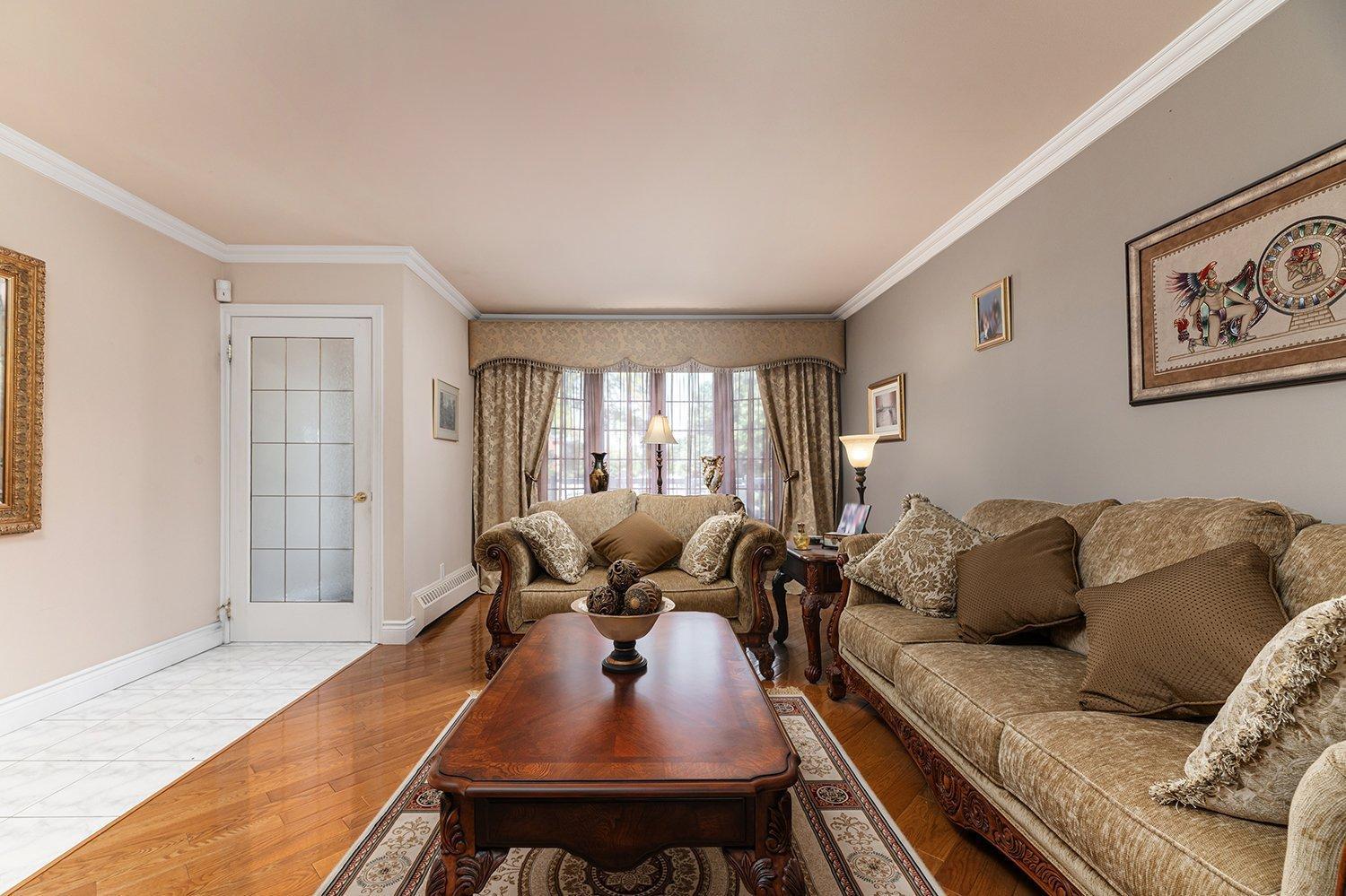 









344

 - 348


Rue Verreau

,
Longueuil (Le Vieux-Longueuil),




QC
J4L1C4

