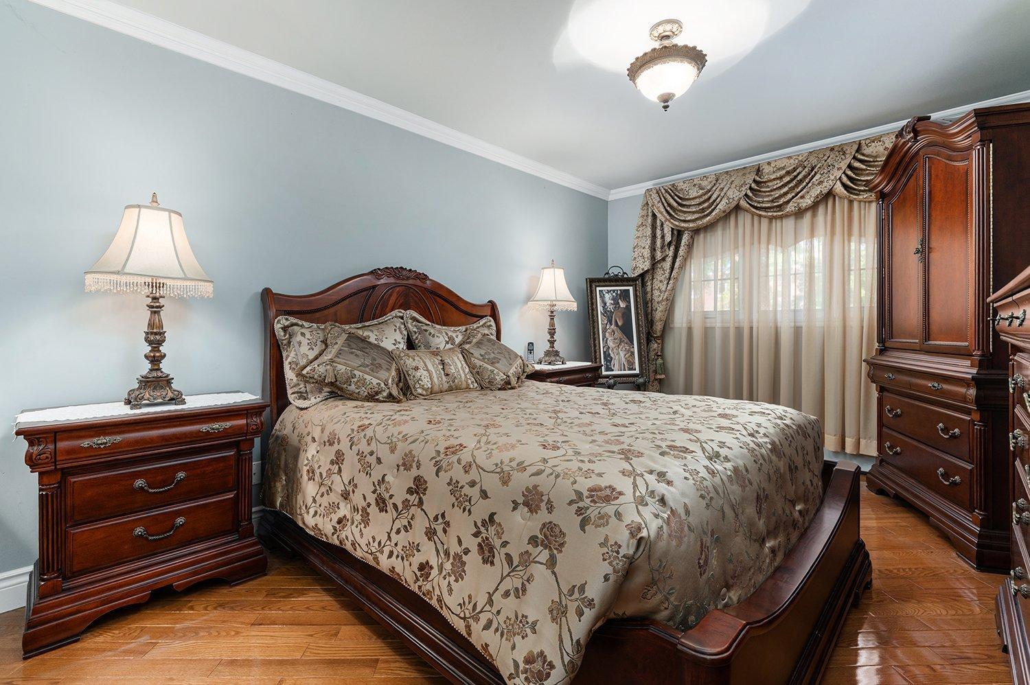 









344

 - 348


Rue Verreau

,
Longueuil (Le Vieux-Longueuil),




QC
J4L1C4


