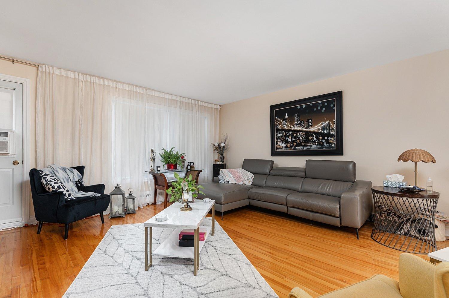 









344

 - 348


Rue Verreau

,
Longueuil (Le Vieux-Longueuil),




QC
J4L1C4

