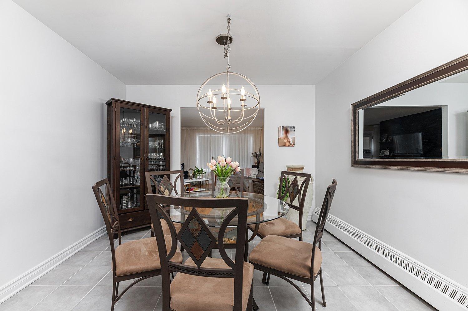 









344

 - 348


Rue Verreau

,
Longueuil (Le Vieux-Longueuil),




QC
J4L1C4

