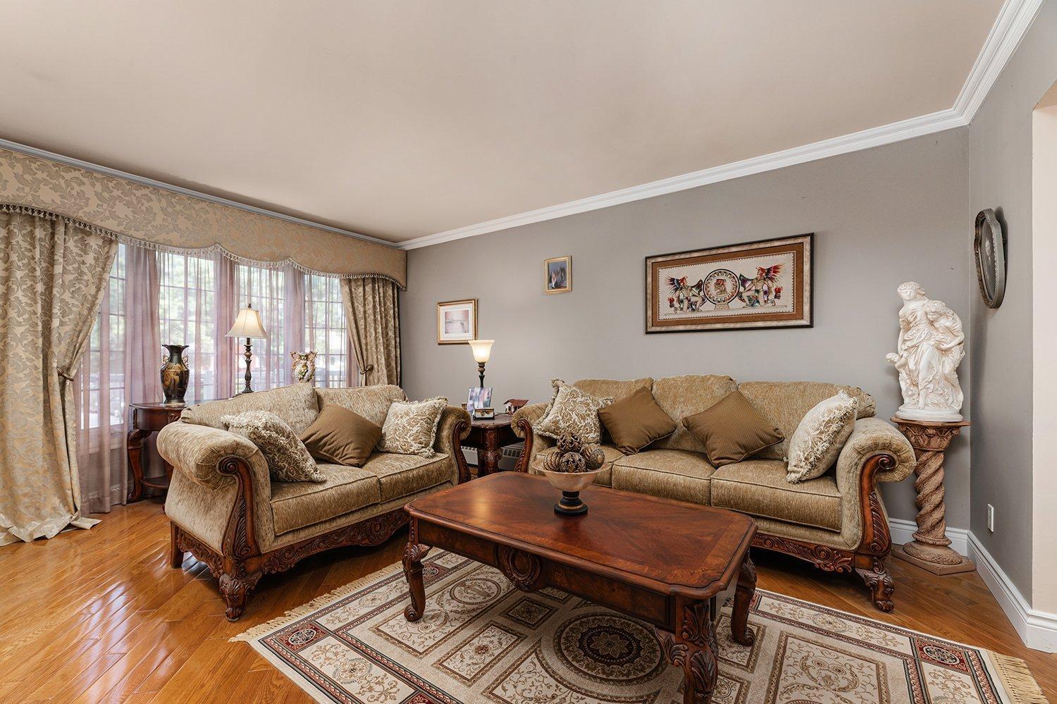 









344

 - 348


Rue Verreau

,
Longueuil (Le Vieux-Longueuil),




QC
J4L1C4

