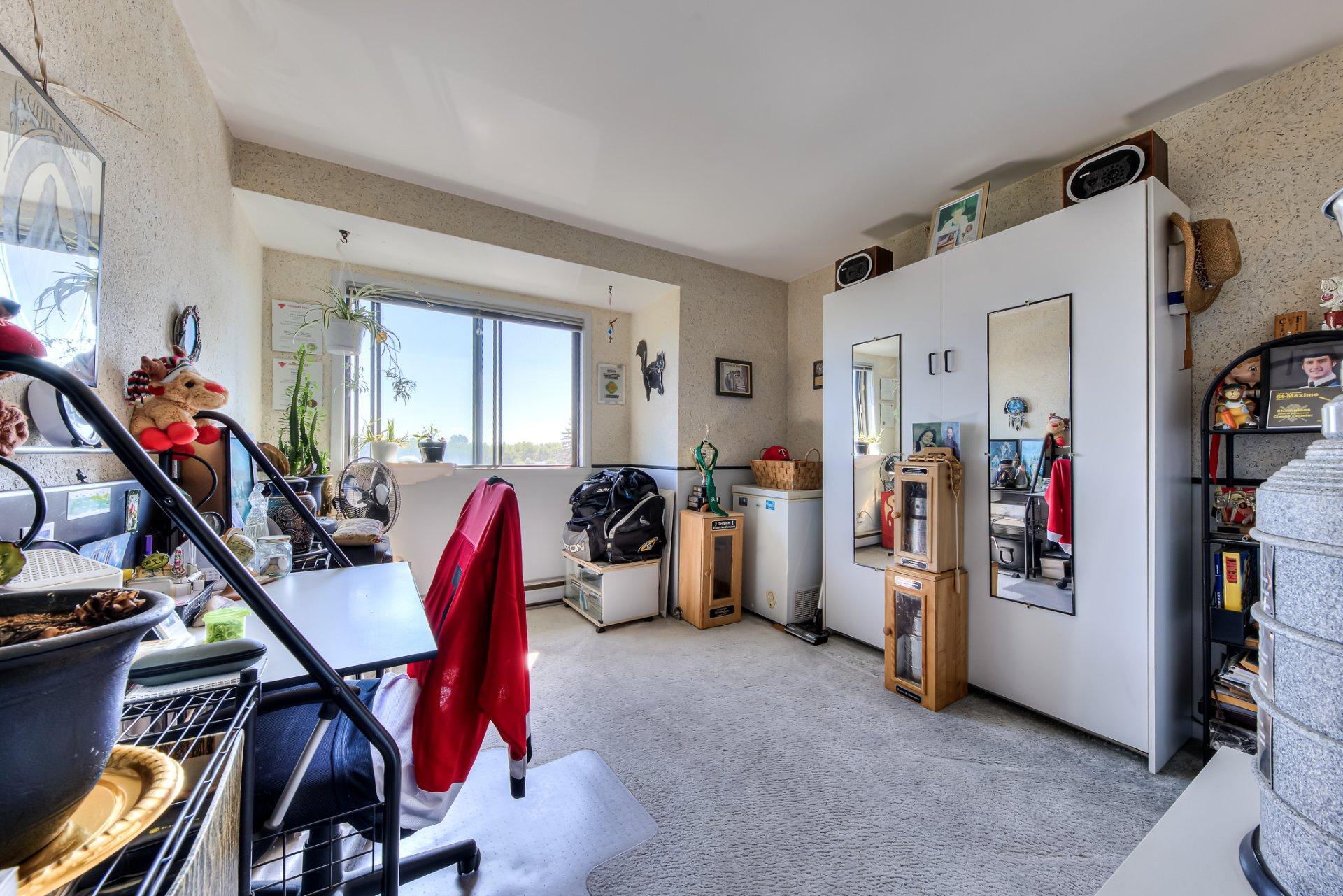









4948


Boul. Notre-Dame

, 8,
Laval (Chomedey),




QC
H7W1V5

