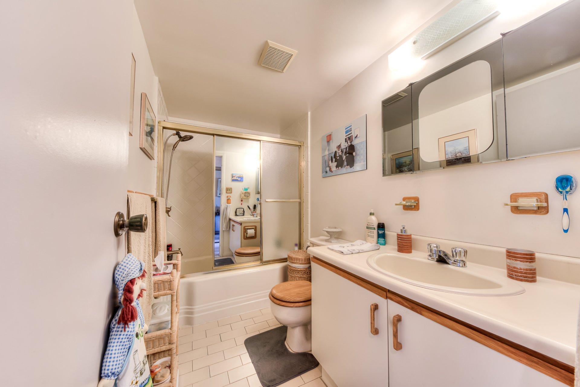 









4948


Boul. Notre-Dame

, 8,
Laval (Chomedey),




QC
H7W1V5

