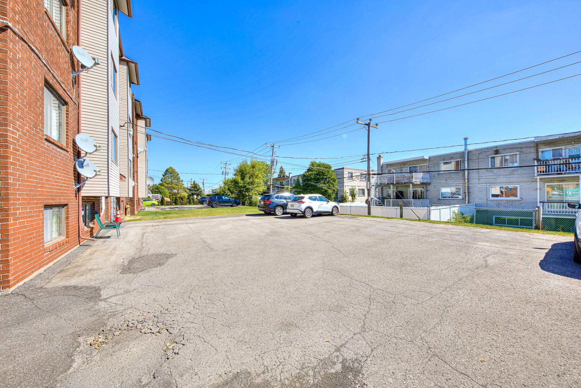 









4948


Boul. Notre-Dame

, 8,
Laval (Chomedey),




QC
H7W1V5

