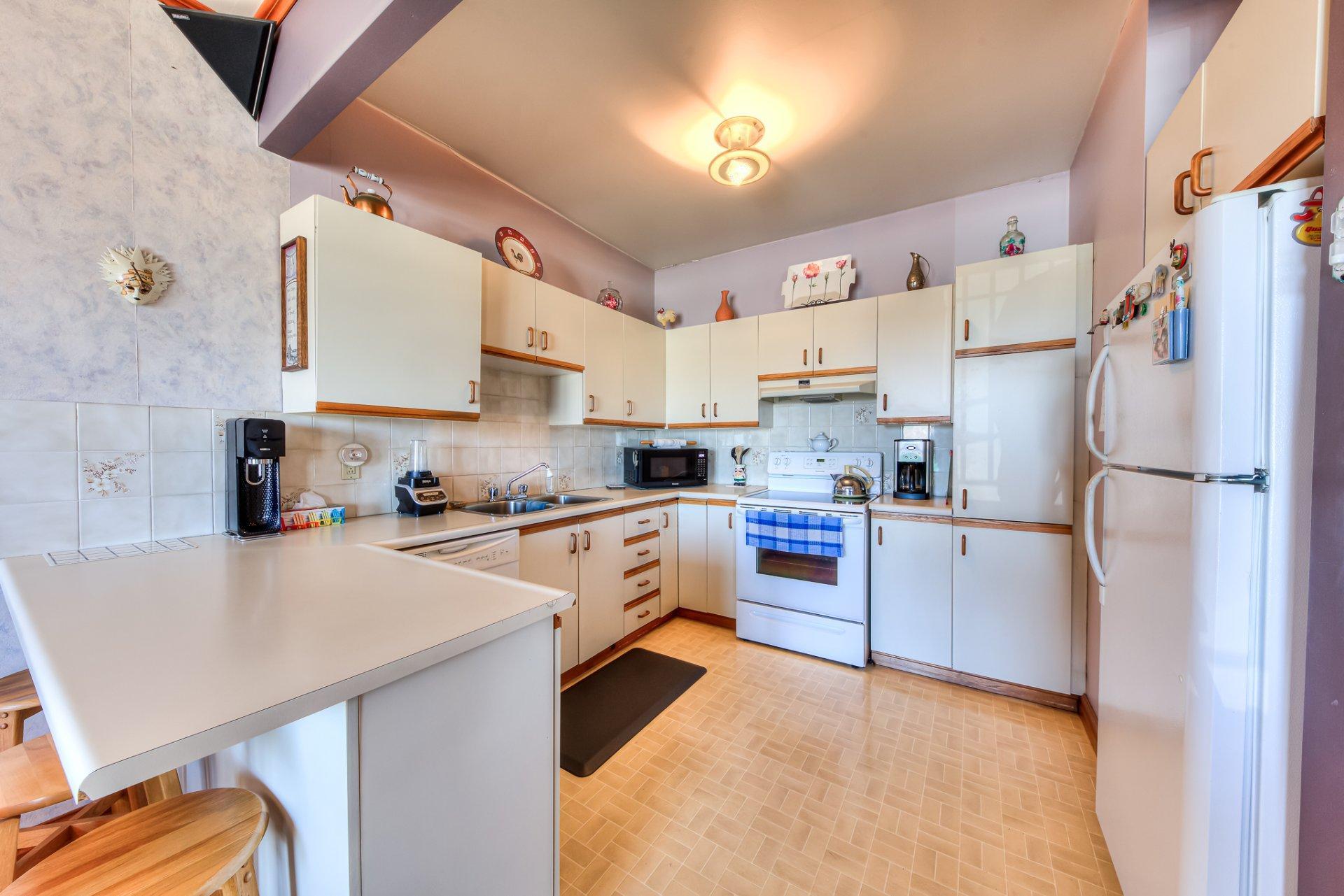 









4948


Boul. Notre-Dame

, 8,
Laval (Chomedey),




QC
H7W1V5

