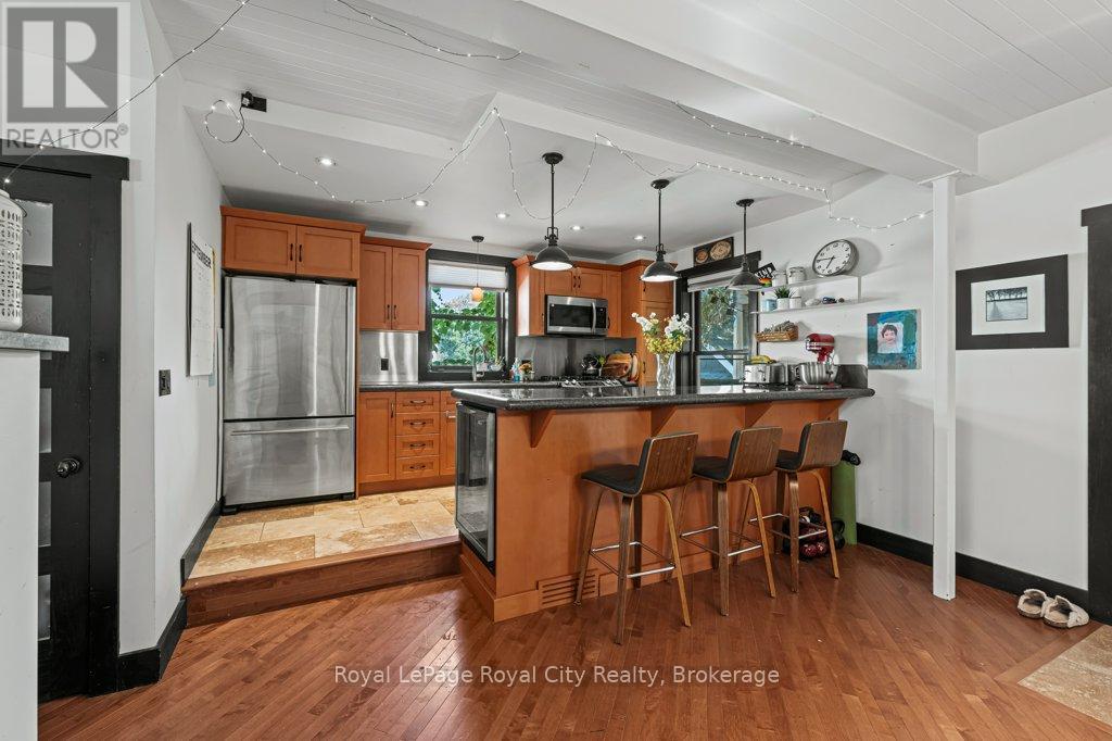 












28 NORTHUMBERLAND STREET

,
Guelph (Downtown),




Ontario
N1H3A5

