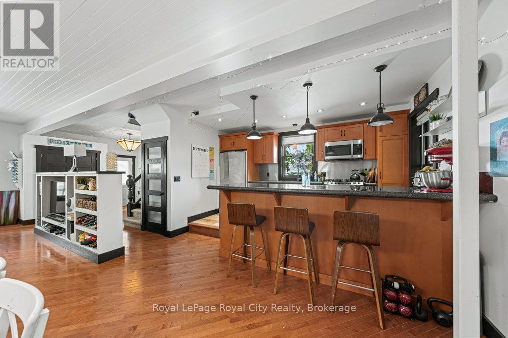 












28 NORTHUMBERLAND STREET

,
Guelph (Downtown),




Ontario
N1H3A5

