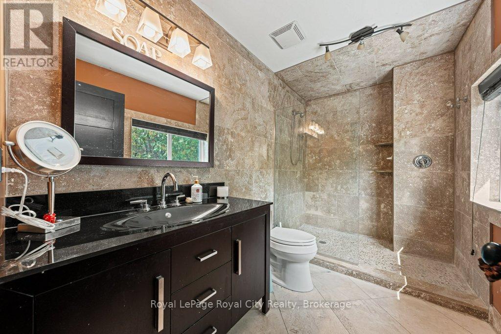 












28 NORTHUMBERLAND STREET

,
Guelph (Downtown),




Ontario
N1H3A5

