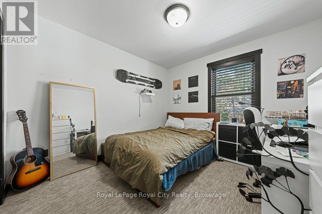 












28 NORTHUMBERLAND STREET

,
Guelph (Downtown),




Ontario
N1H3A5

