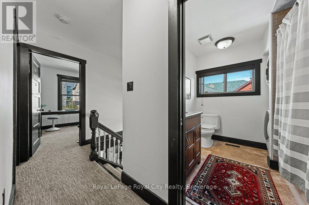 












28 NORTHUMBERLAND STREET

,
Guelph (Downtown),




Ontario
N1H3A5

