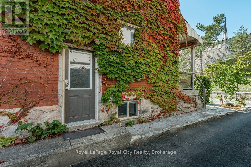 












28 NORTHUMBERLAND STREET

,
Guelph (Downtown),




Ontario
N1H3A5

