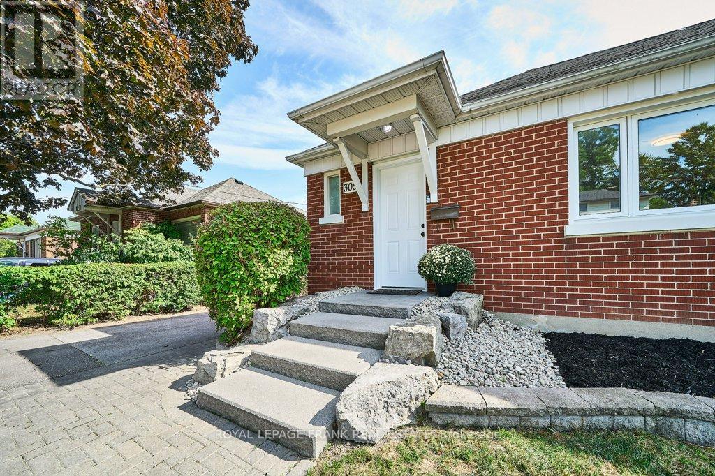 












305 JAMES STREET

,
Whitby (Downtown Whitby),




Ontario
L1N1G4

