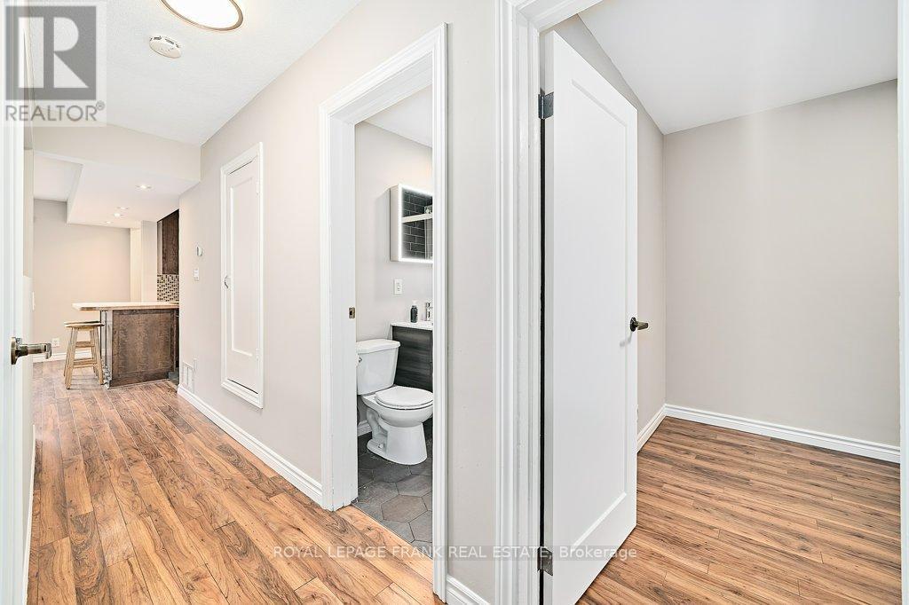












305 JAMES STREET

,
Whitby (Downtown Whitby),




Ontario
L1N1G4

