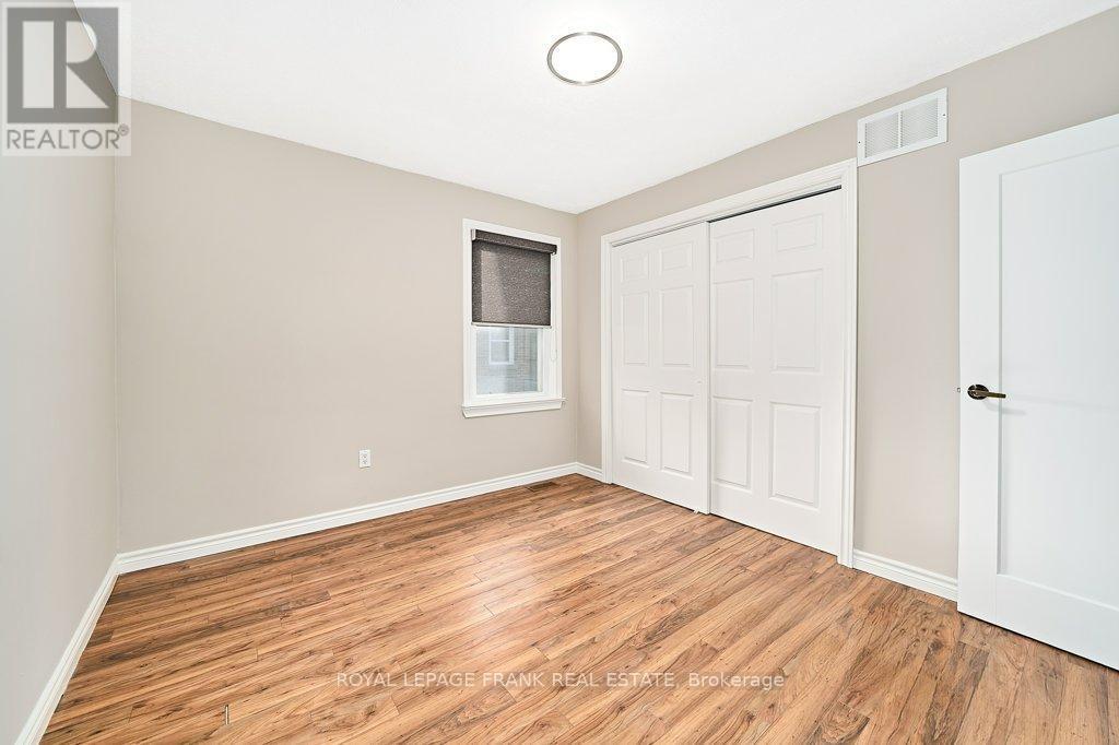 












305 JAMES STREET

,
Whitby (Downtown Whitby),




Ontario
L1N1G4

