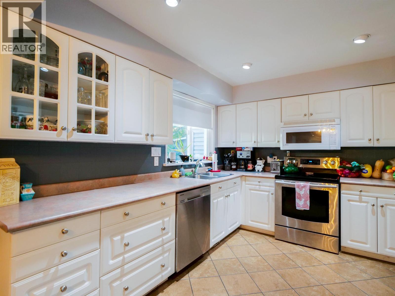 












793 WALKEM STREET

,
Quesnel,




British Columbia
V2J2J8

