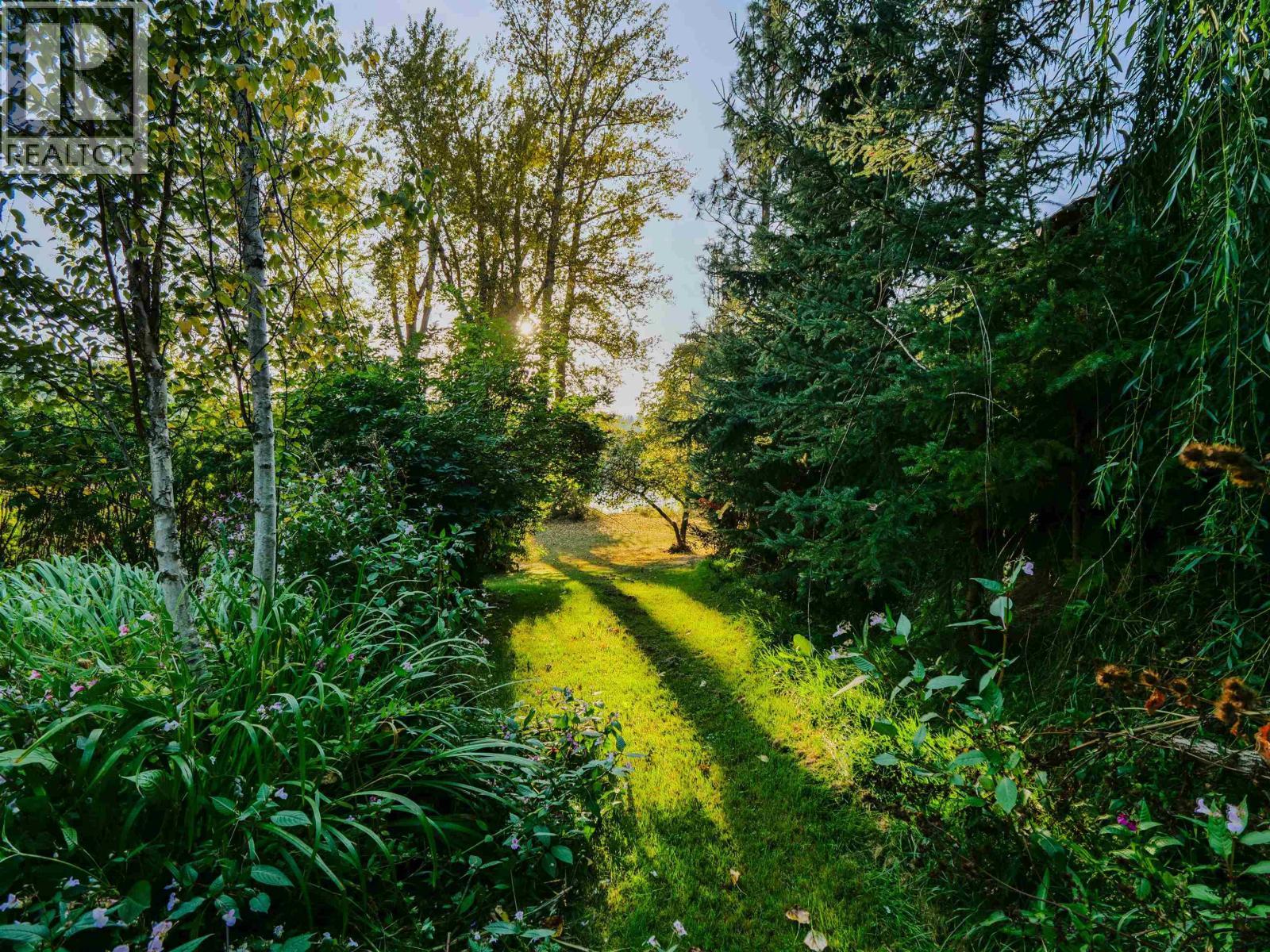 












793 WALKEM STREET

,
Quesnel,




British Columbia
V2J2J8

