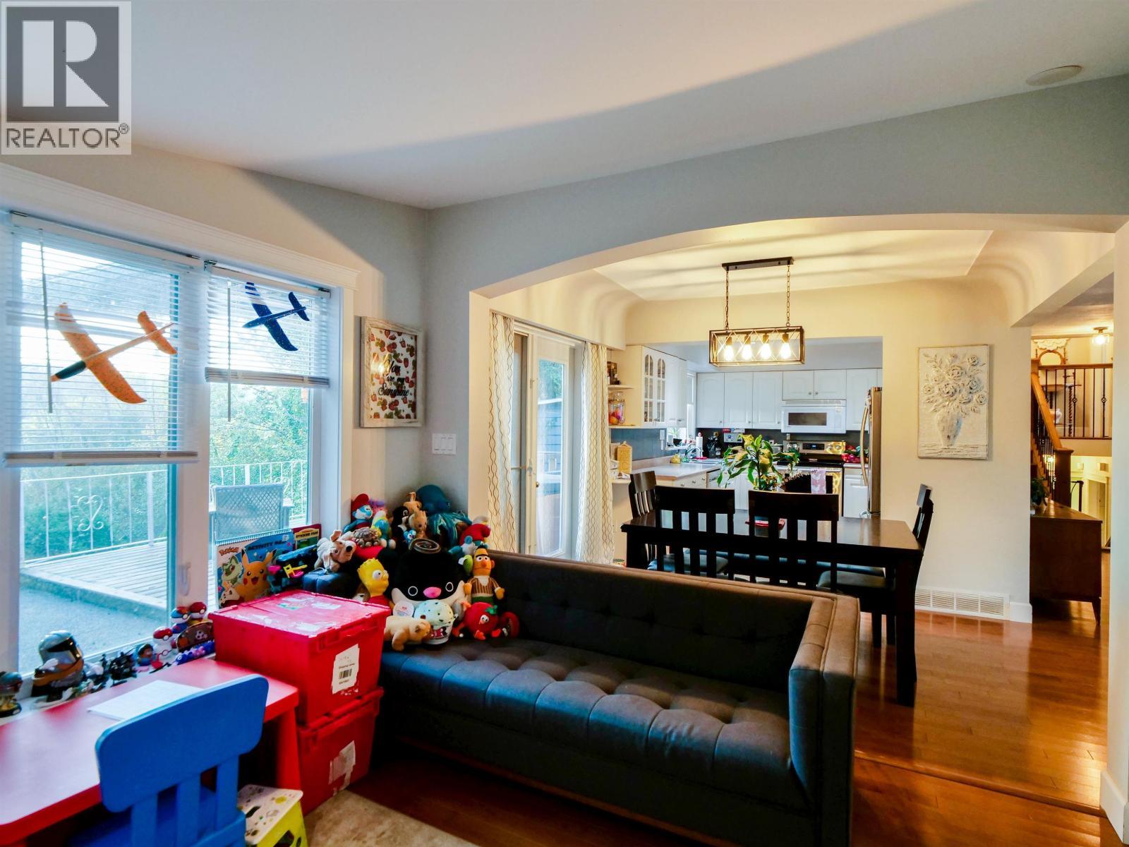 












793 WALKEM STREET

,
Quesnel,




British Columbia
V2J2J8

