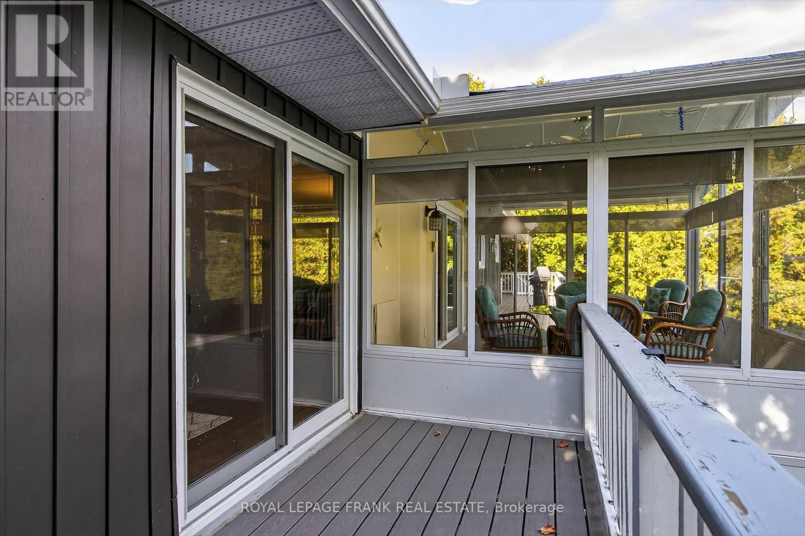 












257 ARNOTT DRIVE

,
Selwyn,




Ontario
K0L1T0

