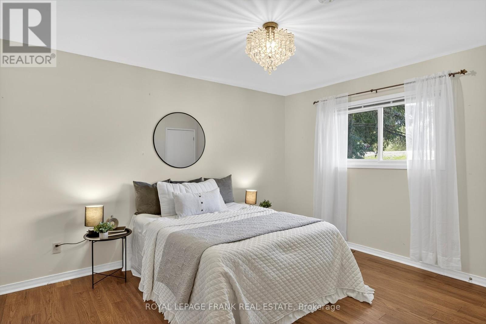 












257 ARNOTT DRIVE

,
Selwyn,




Ontario
K0L1T0


