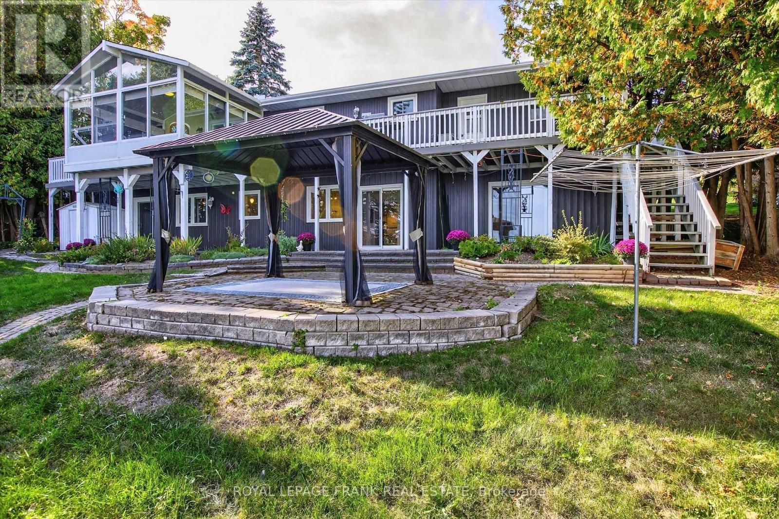 












257 ARNOTT DRIVE

,
Selwyn,




Ontario
K0L1T0

