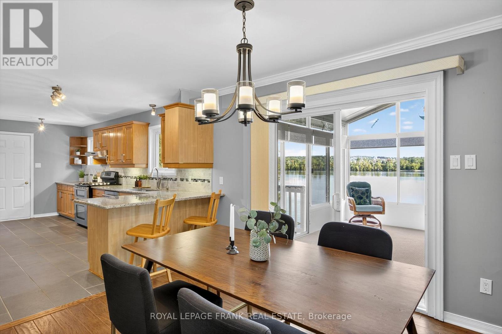 












257 ARNOTT DRIVE

,
Selwyn,




Ontario
K0L1T0

