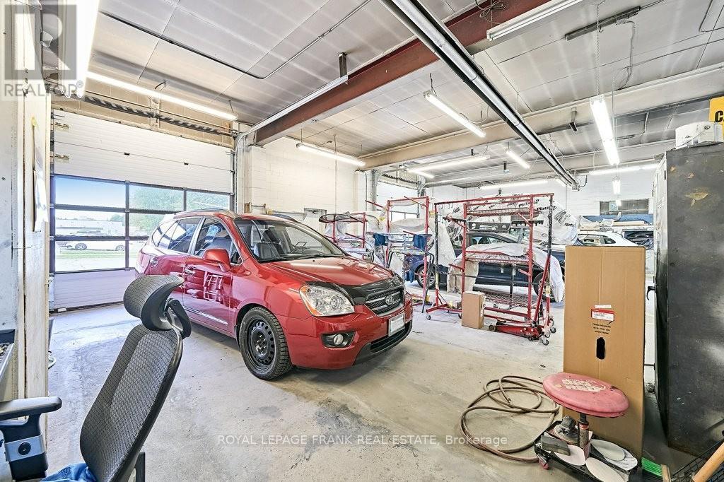 












519 BROCK STREET N

,
Whitby (Downtown Whitby),




Ontario
L1N4J1

