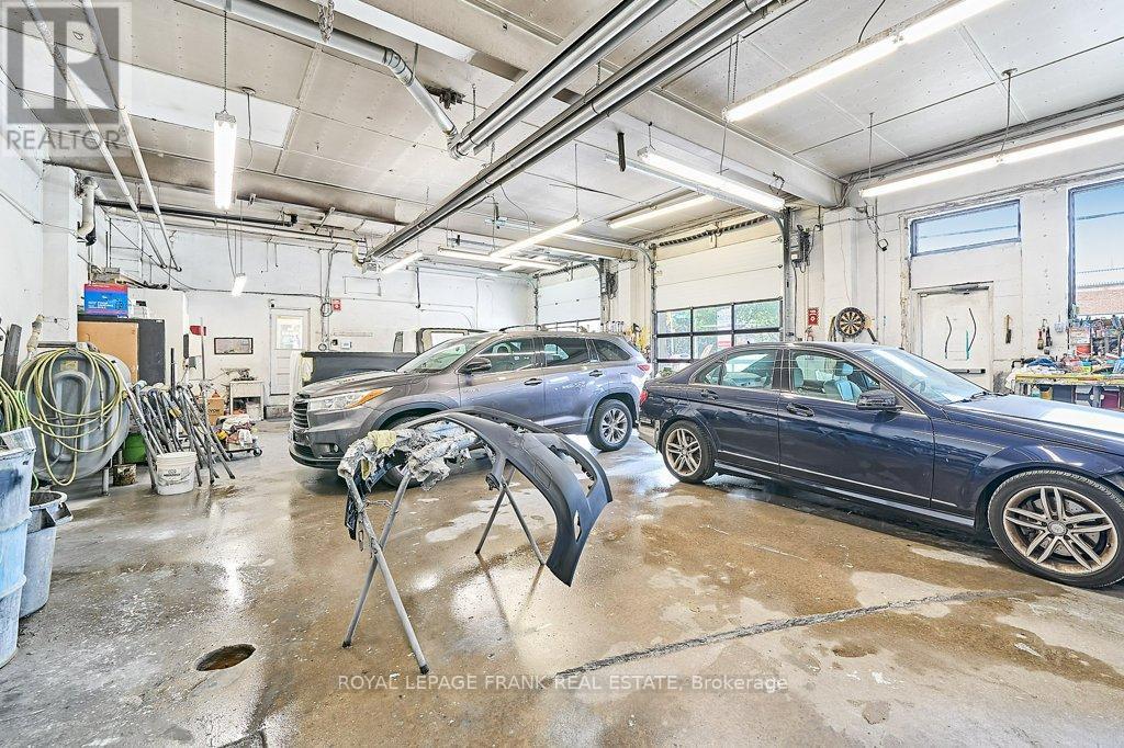 












519 BROCK STREET N

,
Whitby (Downtown Whitby),




Ontario
L1N4J1

