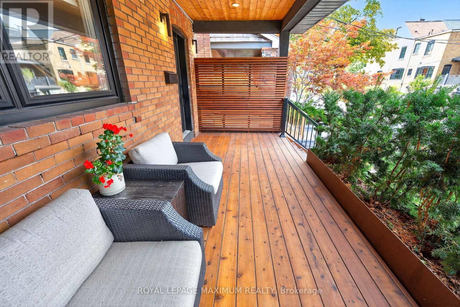 












65 PARKDALE ROAD

,
Toronto,




Ontario
M6R1E3

