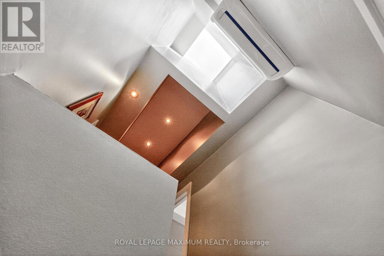 












65 PARKDALE ROAD

,
Toronto,




Ontario
M6R1E3

