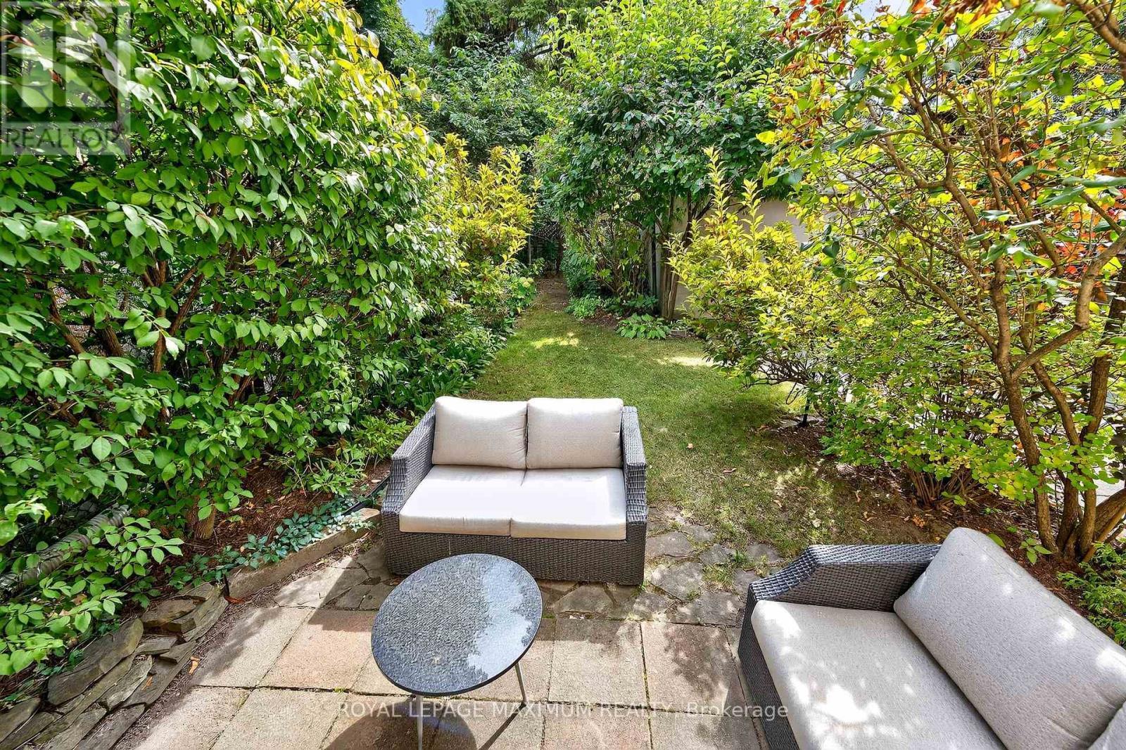 












65 PARKDALE ROAD

,
Toronto,




Ontario
M6R1E3

