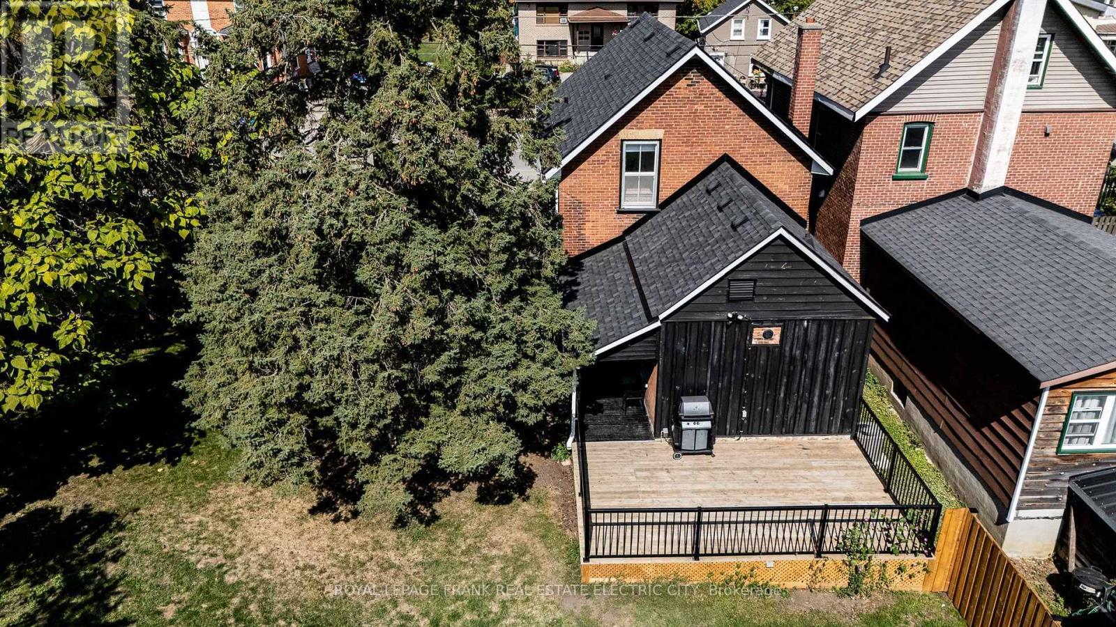 












193 LAKE STREET

,
Peterborough (Town Ward 3),




Ontario
K9J2H4

