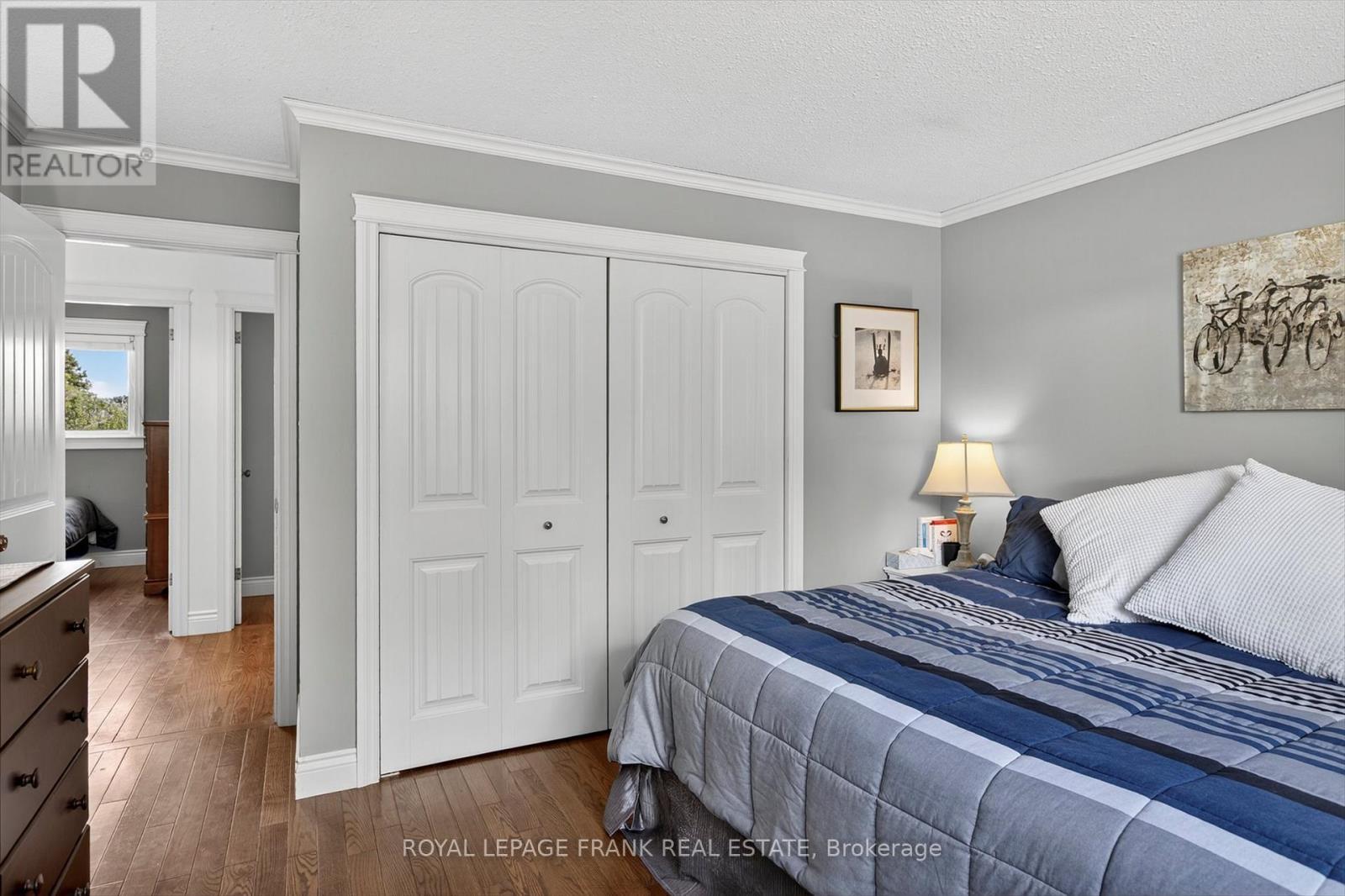 












948 GOLFVIEW ROAD

,
Peterborough (Otonabee Ward 1),




Ontario
K9J7W4

