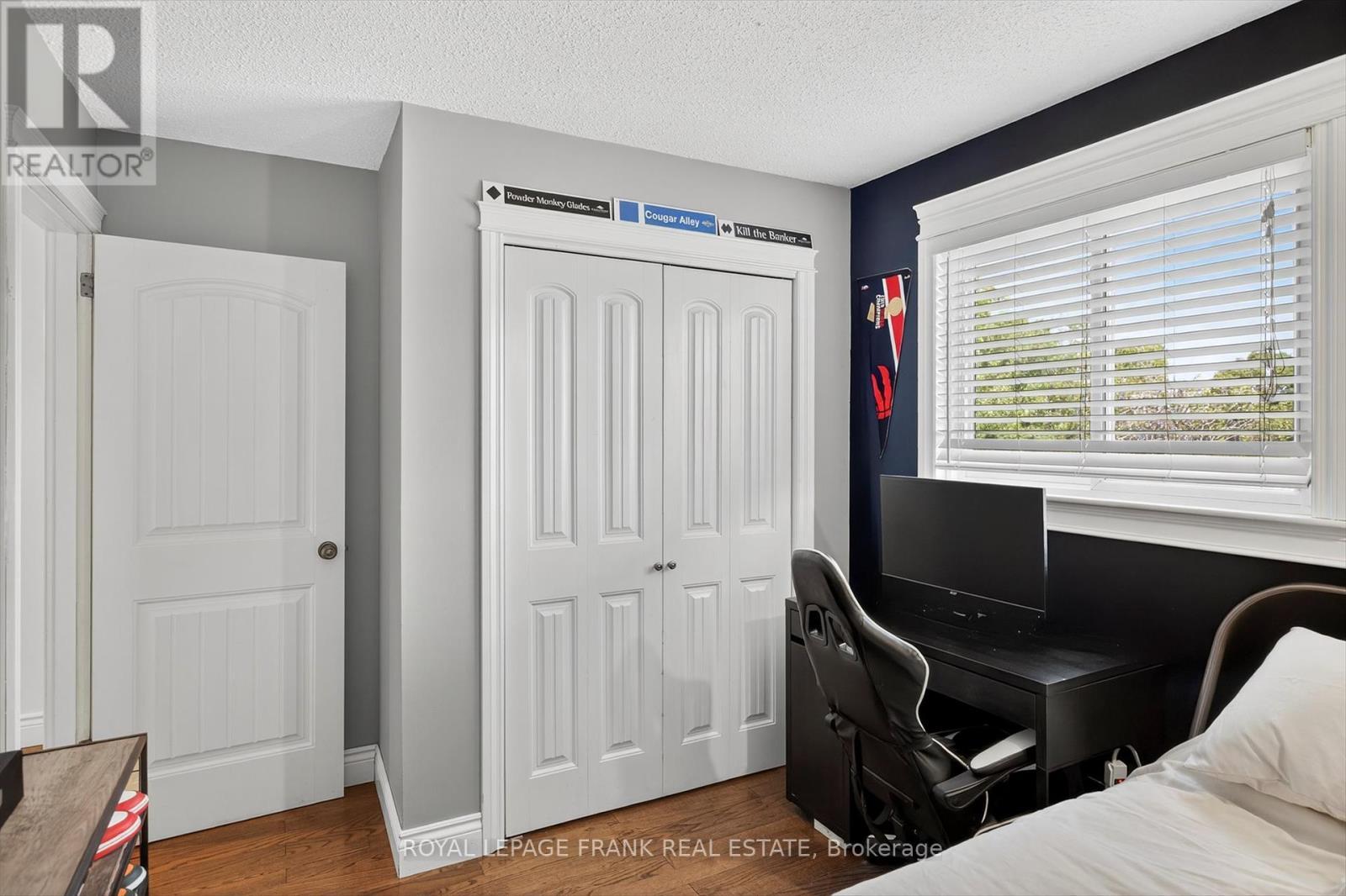 












948 GOLFVIEW ROAD

,
Peterborough (Otonabee Ward 1),




Ontario
K9J7W4

