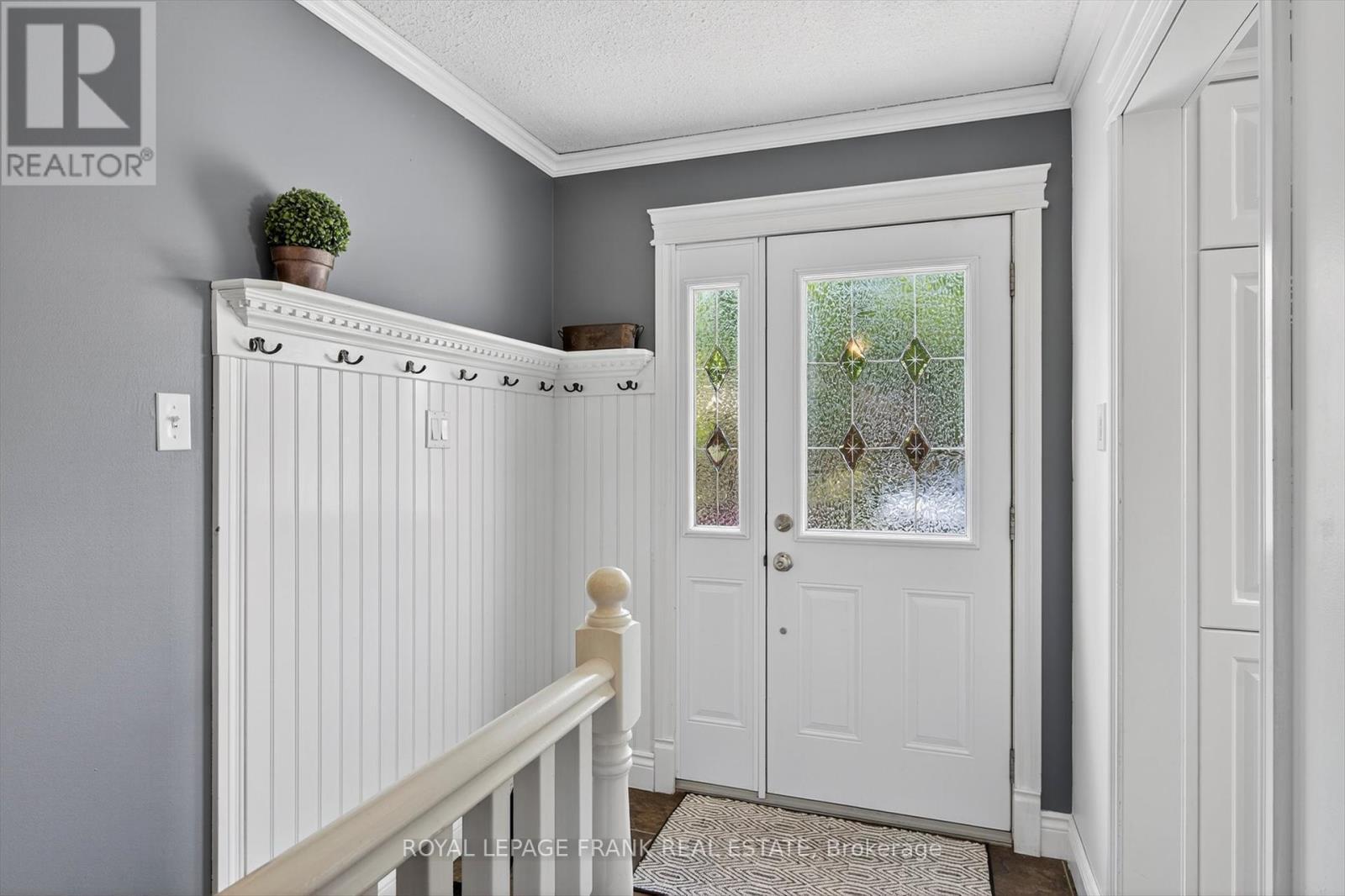 












948 GOLFVIEW ROAD

,
Peterborough (Otonabee Ward 1),




Ontario
K9J7W4

