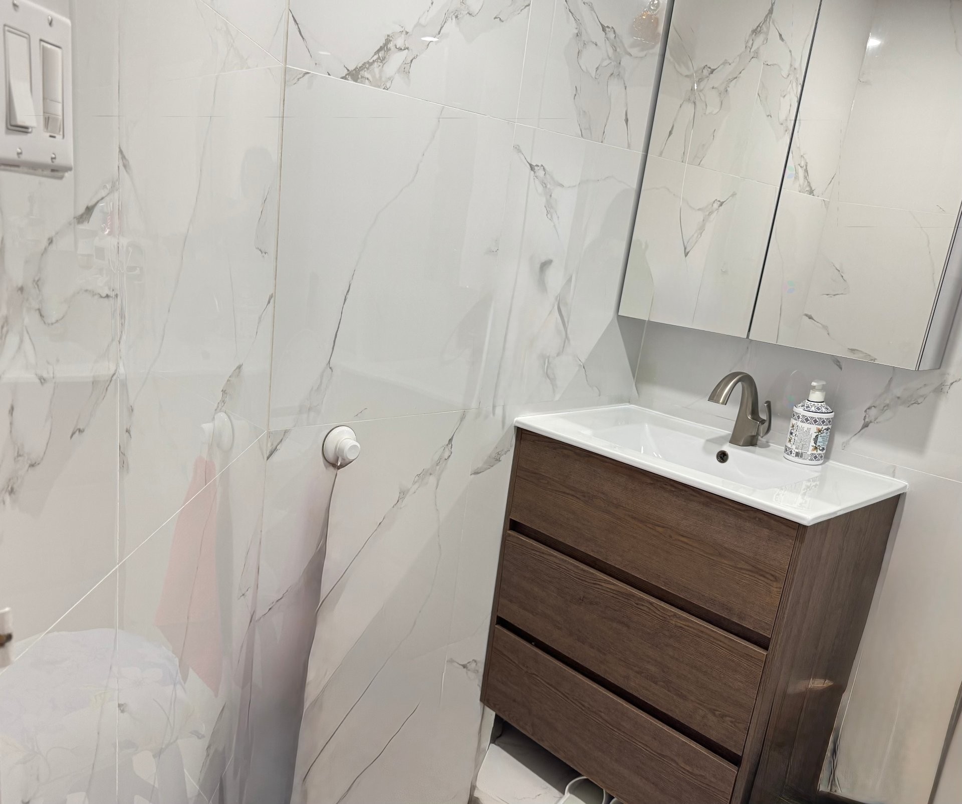 









11115


Boul. Cavendish

, 202,
Montréal (Saint-Laurent),




QC
H4R2M9

