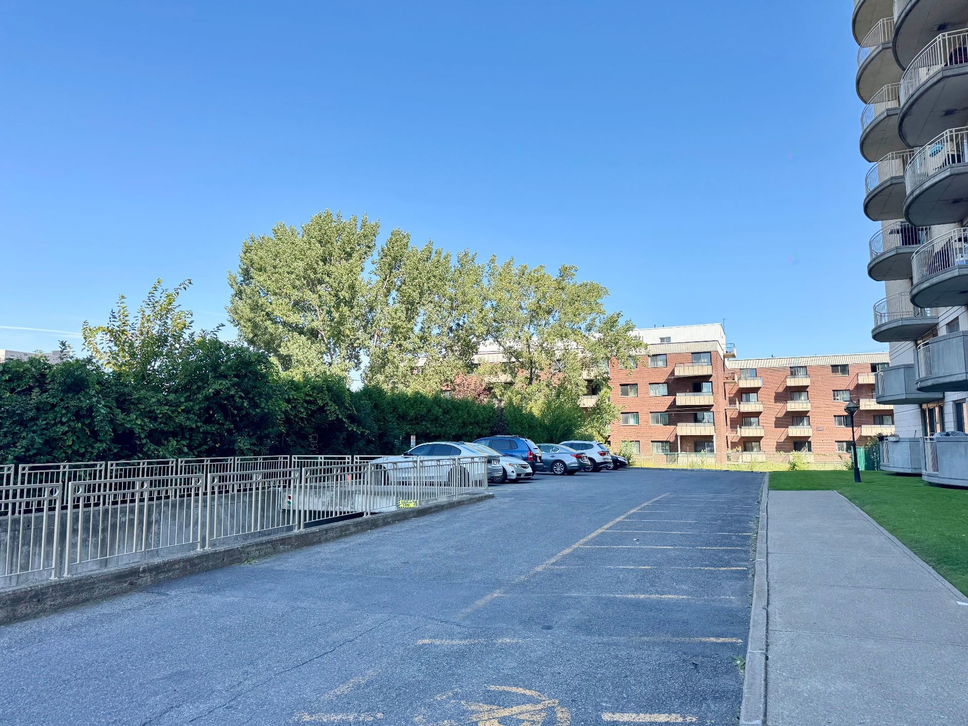 









11115


Boul. Cavendish

, 202,
Montréal (Saint-Laurent),




QC
H4R2M9

