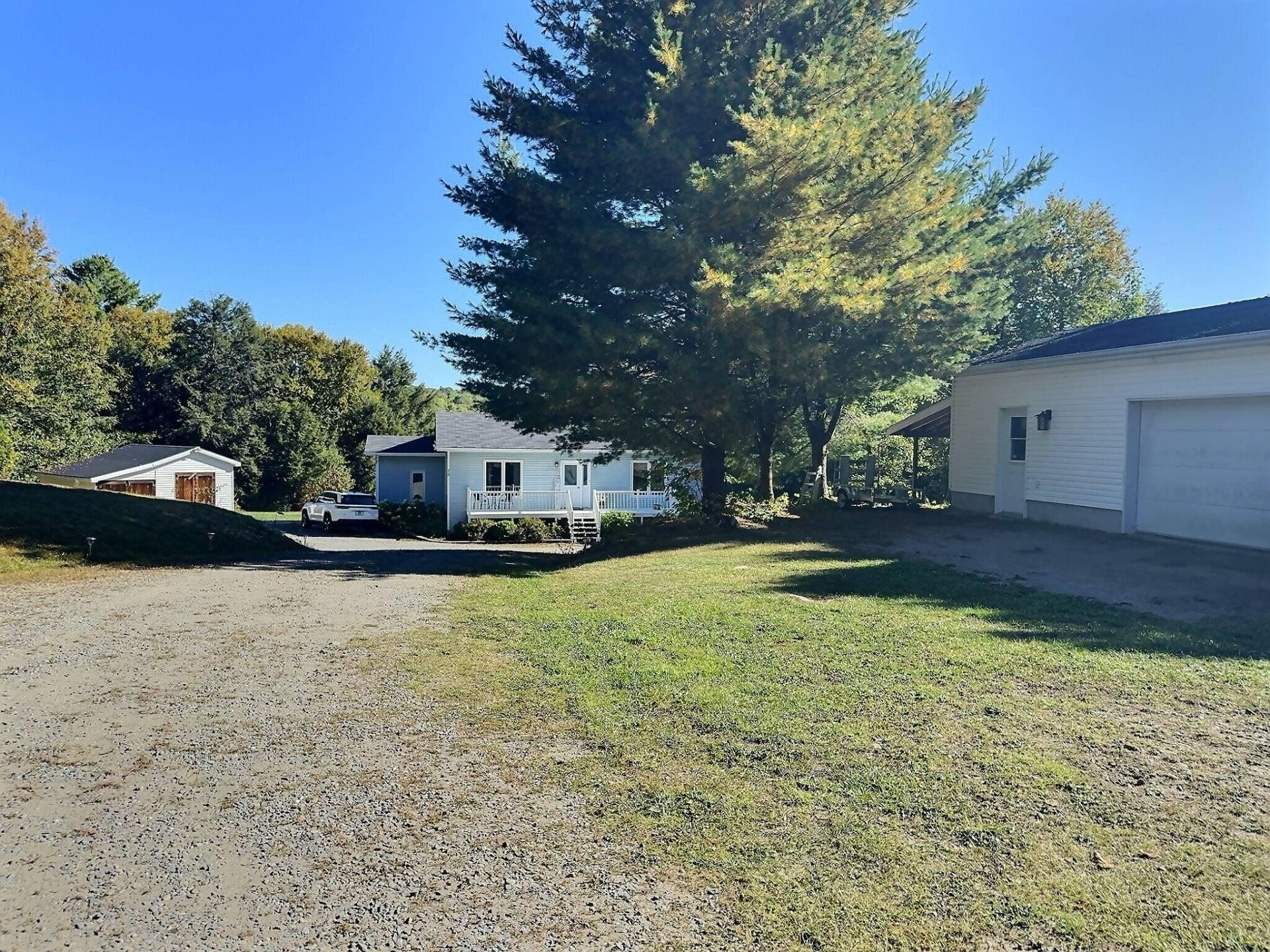 









75


Ch. Hervé-Pigeon

,
Kipawa,




QC
J0Z2H0

