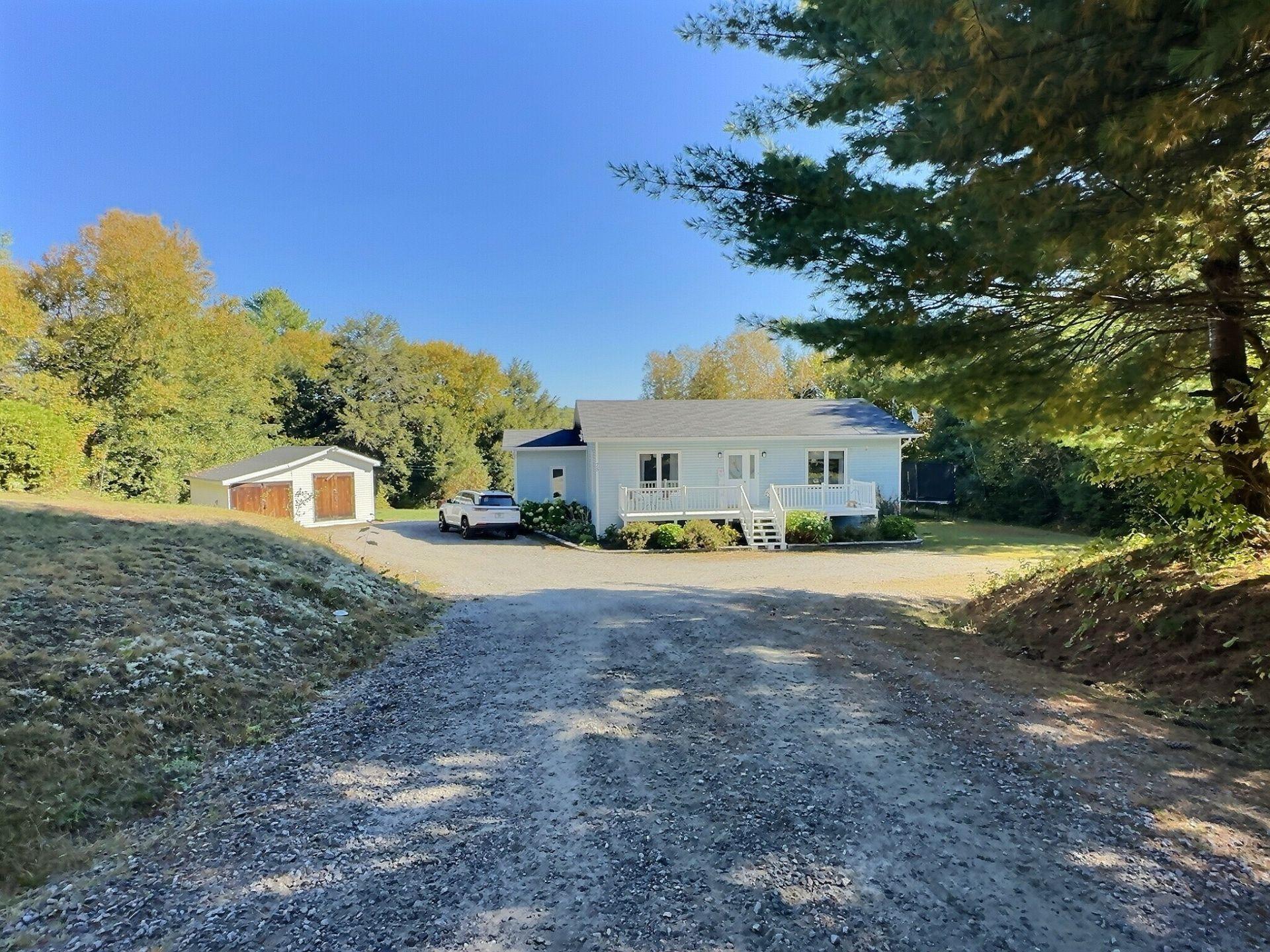 









75


Ch. Hervé-Pigeon

,
Kipawa,




QC
J0Z2H0

