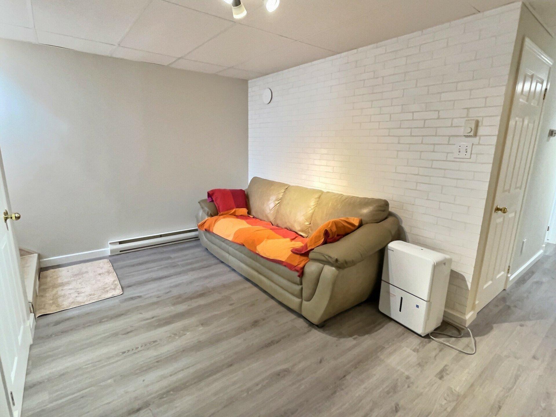 









75


Ch. Hervé-Pigeon

,
Kipawa,




QC
J0Z2H0

