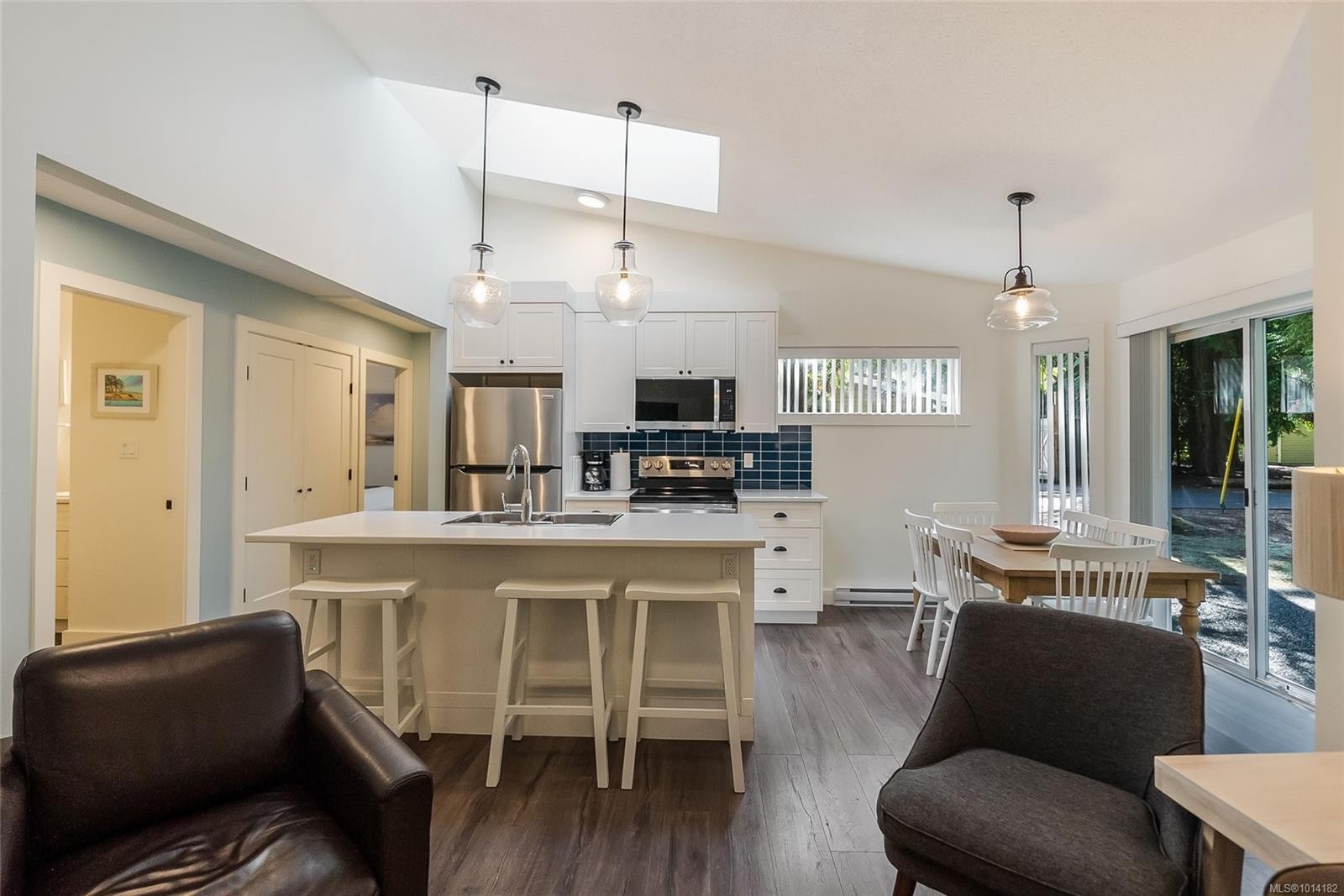 









1135


Resort

Dr, 17,
Parksville,







BC
V9P 2T6

