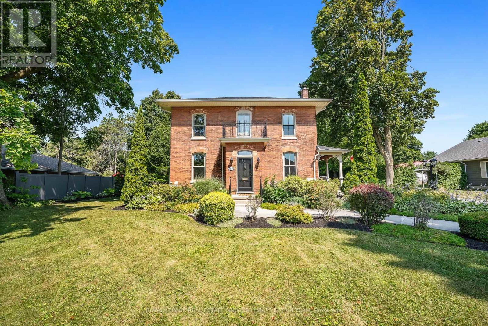 












332 RIDOUT STREET

,
Port Hope,




Ontario
L1A1R1

