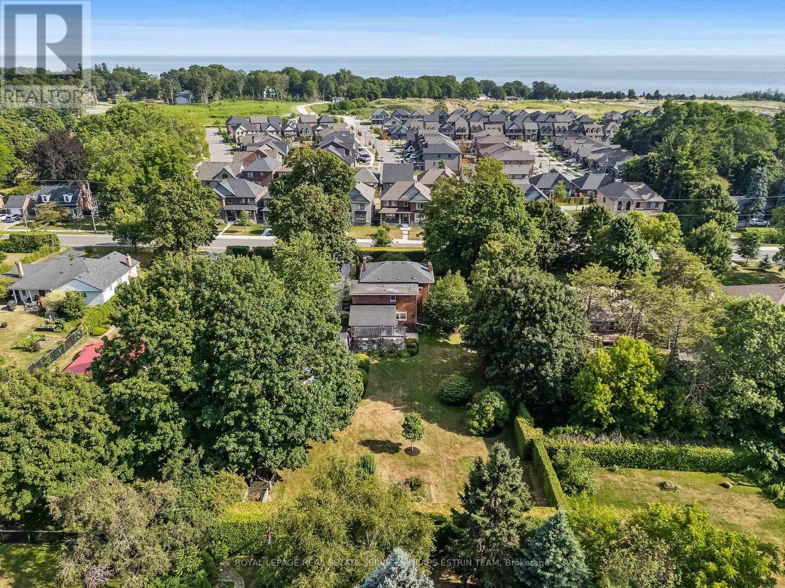 












332 RIDOUT STREET

,
Port Hope,




Ontario
L1A1R1

