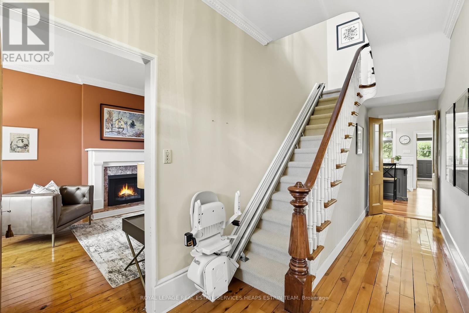 












332 RIDOUT STREET

,
Port Hope,




Ontario
L1A1R1

