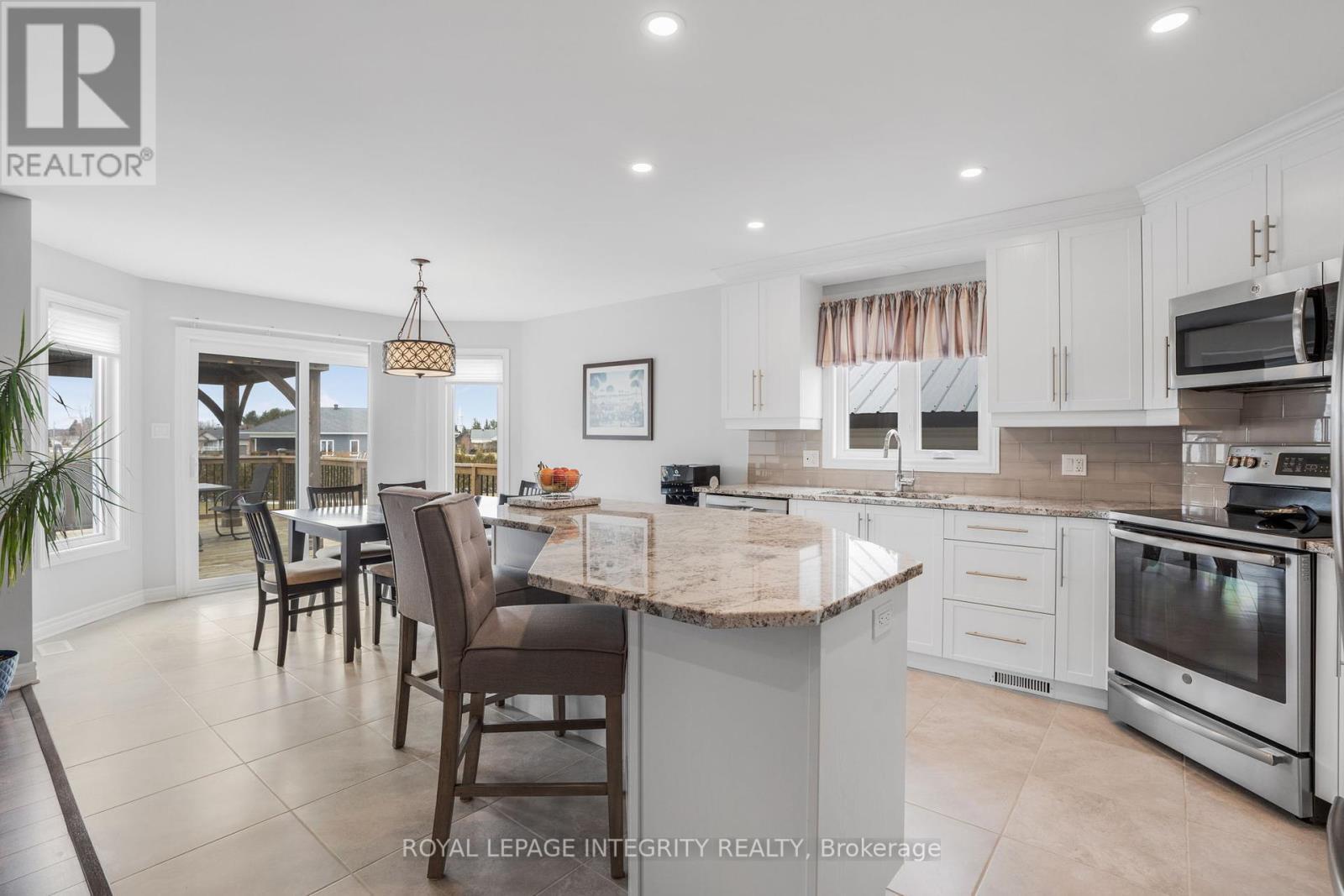 












251 RUE DES VIOLETTES STREET

,
Clarence-Rockland,




Ontario
K0A2A0

